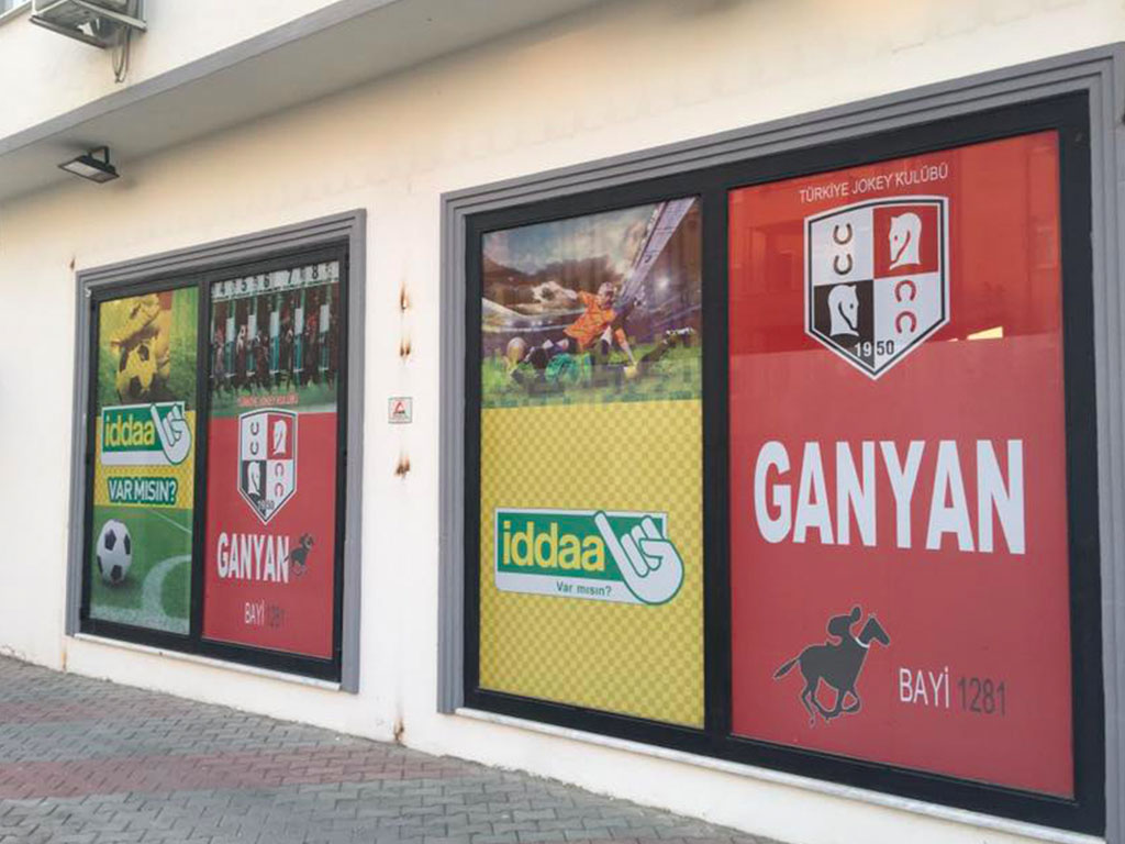 TABELA CAM GİYDİRME